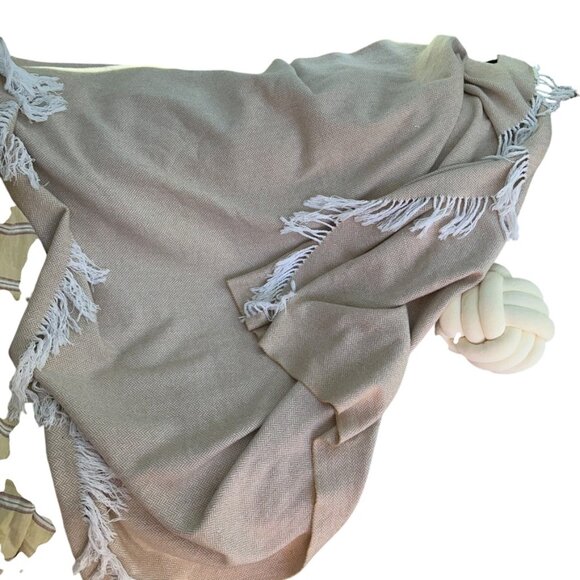 woolsaur cream khaki herringbone fringe trim wool throw blanket - Picture 4 of 4